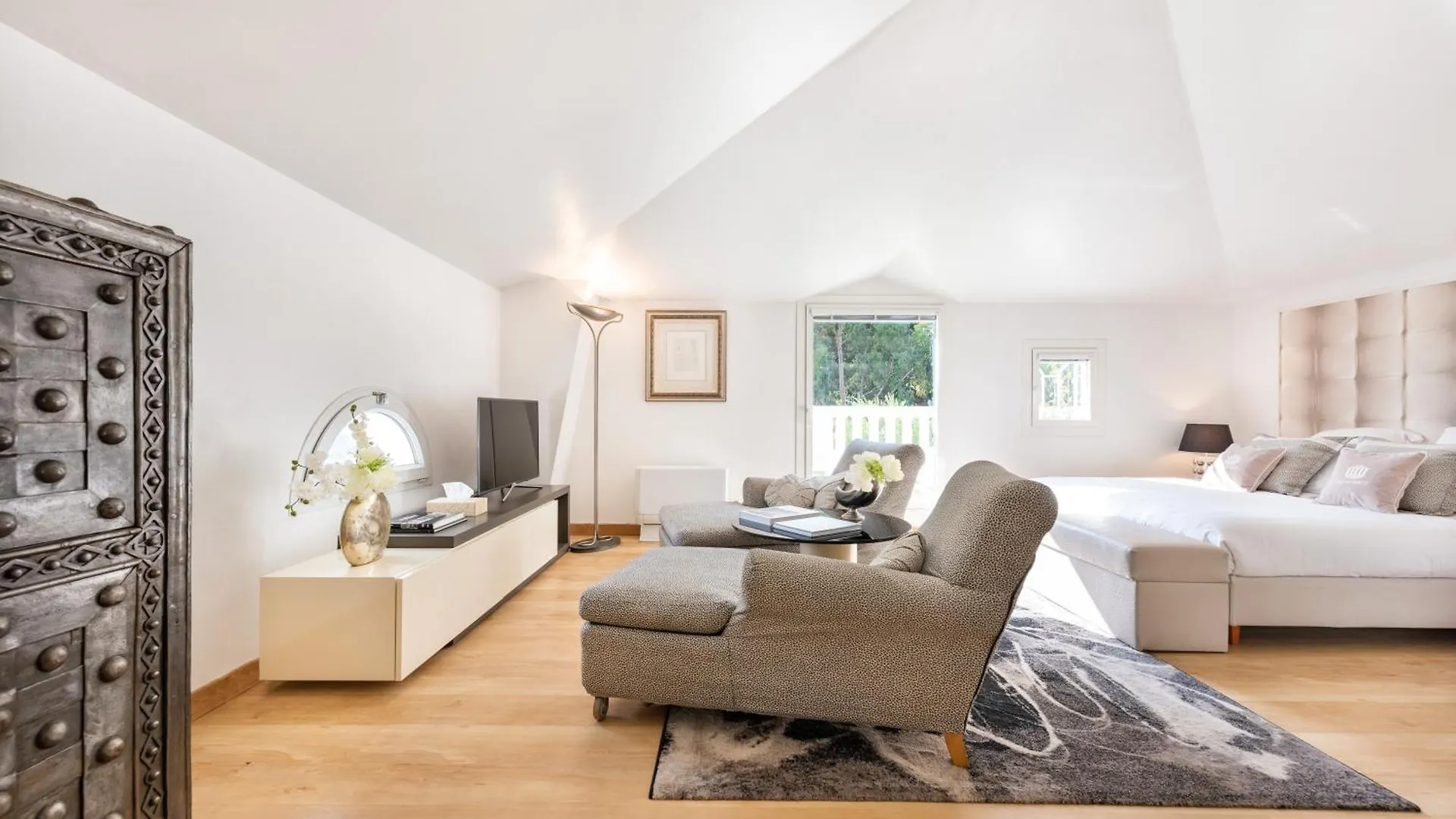 Villa Monaco - Luxury Living In Cap D'Ail With Bentley, Butler And Heated Pool